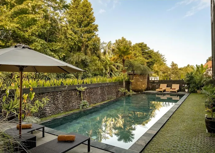 Hotel Paon Desa