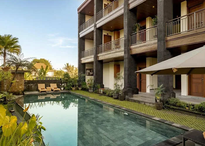 Hotel Paon Desa 4*