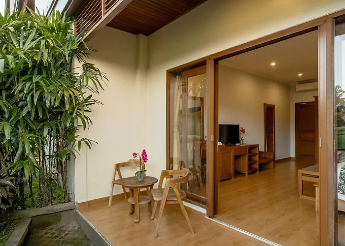 Hotel Paon Desa 4*