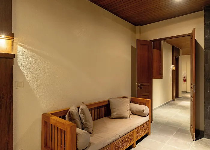 Otel Paon Desa