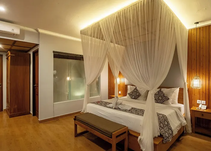 Paon Desa Otel 4*
